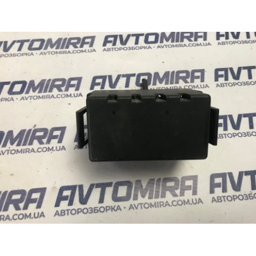 Блок предохранителей Peugeot 308 Т9 1.6 HDI 2013-2021 6500J5
